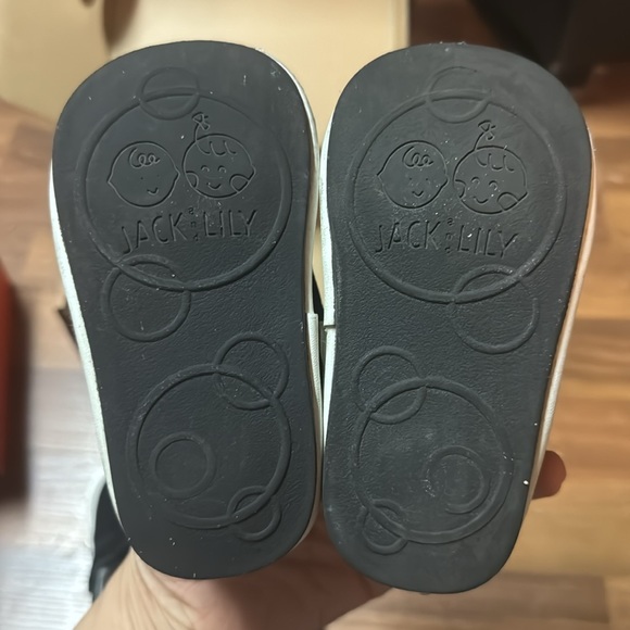 Jack & lily baby learn to walk shoes - Picture 9 of 10